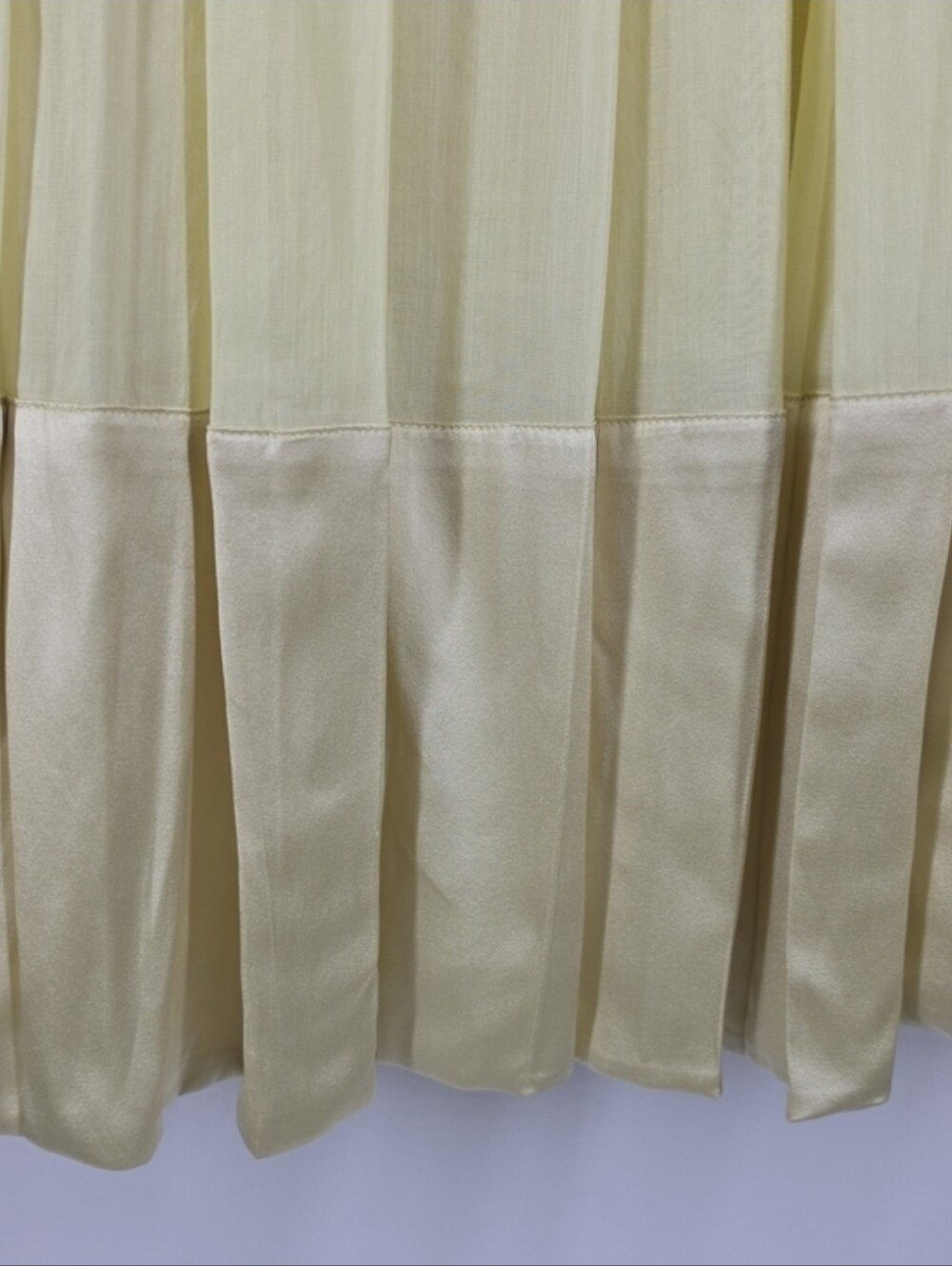 Burberry London Yellow Cotton Silk Trim Pleated Midi Skirt 10 Italy - Picture 4 of 14